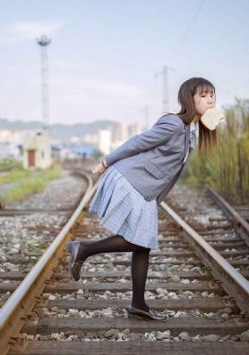 笨女孩动漫